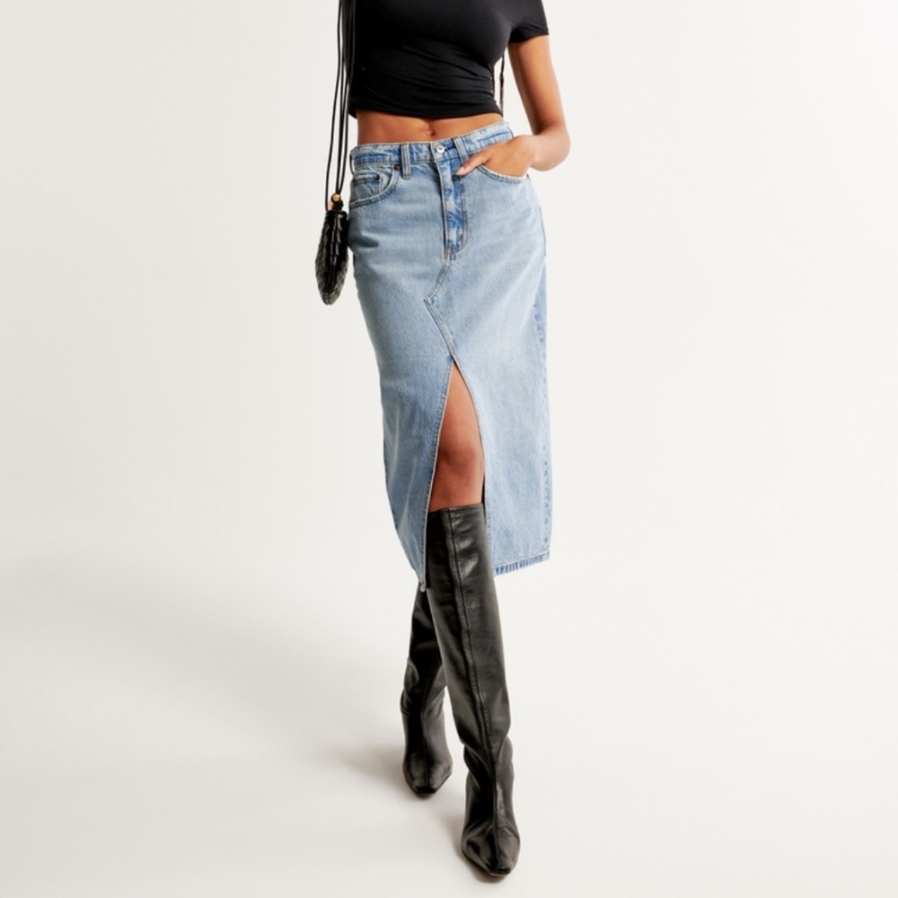 Abercrombie & Fitch Best Selling Light Wash Denim Midi Skirt